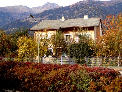 haus_im_herbst.jpg