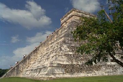 chichen_castillo_2.jpg
